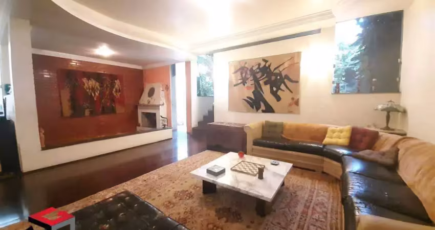 Casa com 410m² localizada no Bairro Paraíso em São Paulo/SP.