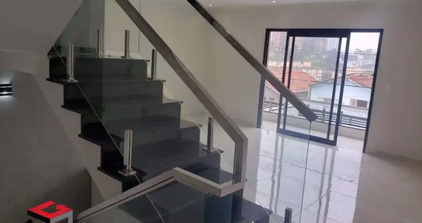 SOBRADO LINDO E NOVO 201m² localizado no Jardim Valdibia em São Bernardo do Campo/SP.