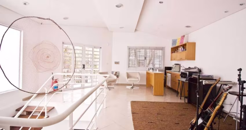 Sobrado de 228m² / Bairro Vila Mariana em São Paulo - SP