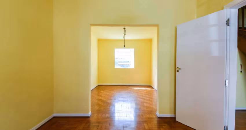 Sobrado com 90m² localizado no Bairro Cambuci em São Paulo - SP.