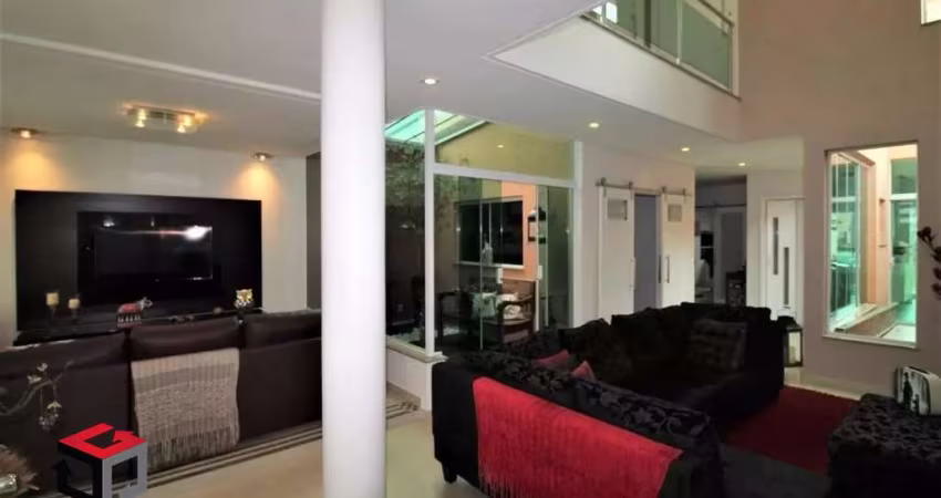 Sobrado de 475m² no Rudge Ramos em SBC - SP