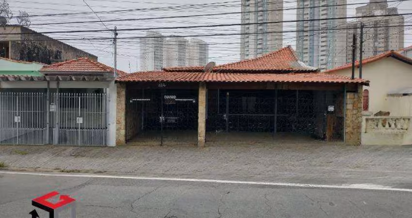 Terreno de 300m² com casa antiga e edícula na Vila Floresta