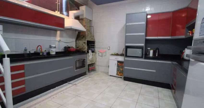 Sobrado com 211,25m² localizado no Bairro Assunção em São Bernardo do Campo - SP.