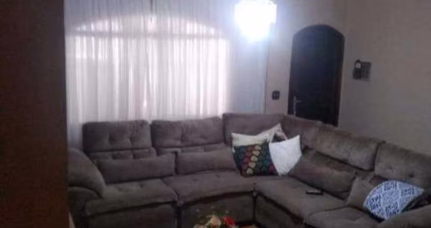 Casa com 226m² localizada no Bairro Terra Nova II em São Bernardo do Campo - SP.