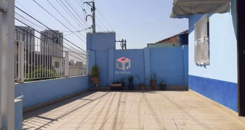 Casa totalmente térrea com 3 vagas de garagem!