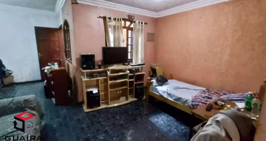 Sobrado residencial/comercial com 150 m² 3 quartos 1 suíte 2 vagas no Jardim Santo André