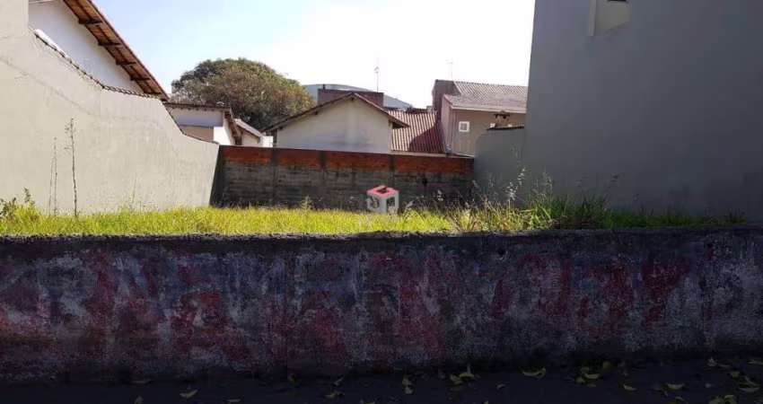 Terreno plano com área de 300m² (12m x 25m) no Parque dos Pássaros em São Bernardo do Campo/SP.