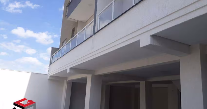 Apartamento 2 quartos, 1 suíte, espaçosa varanda gourmet e 2 vagas de garagem.