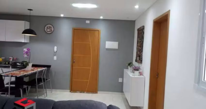 Cobertura com 225m², ampla sala 4 quartos, sendo 1 suite, escada interna e elevador e 4 vagas de garagem
