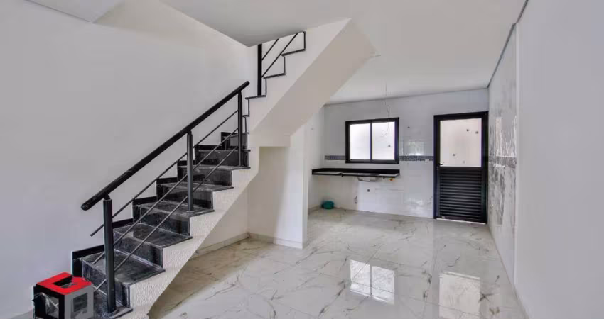 Sobrado novo a venda com 150m² localizado na Vila Curuça em Santo André/SP.