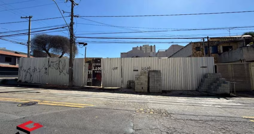 Sobrado à venda 3 quartos 3 suítes 2 vagas Pires - Santo André - SP