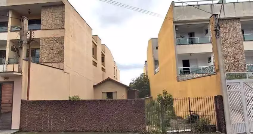 Terreno plano grande, com 500 m² no campestre e com casa antiga. ideal para construção de prédio sendo 10m de frente e 50 m de fundo.