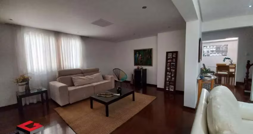 Sobrado de 453m² no Bairro Paraíso em Santo André - SP