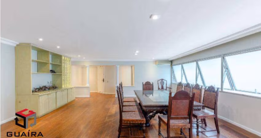 Apartamento 3 Dormitórios em Jardim Paulista com 170m²