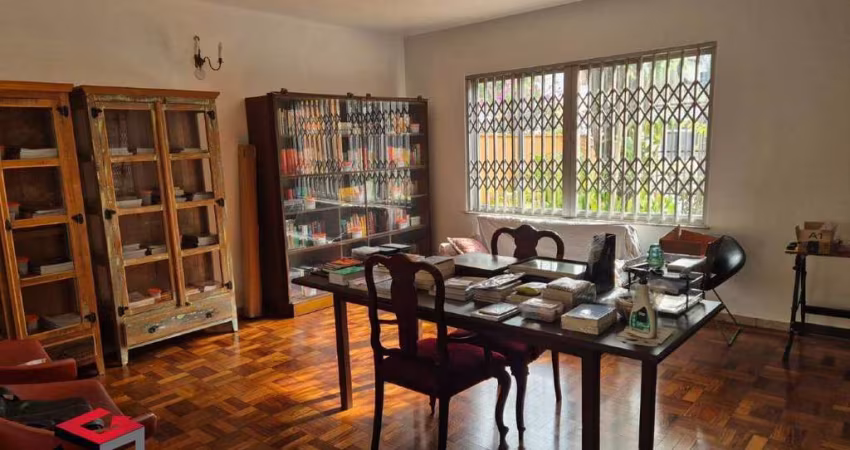 Sobrado Residencial 3 Dormitórios no Alto de Pinheiros com 237 m2.