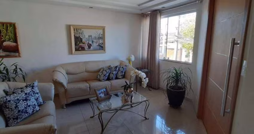 Sobrado à venda 4 quartos 2 suítes 5 vagas Jaçatuba - Santo André - SP