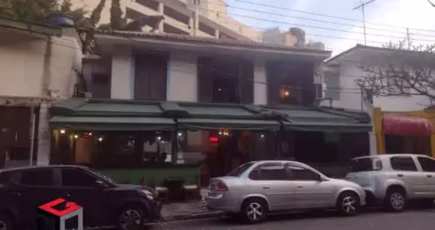 Casa à venda na Rua Teixeira e Sousa, 29, Água Branca, São Paulo