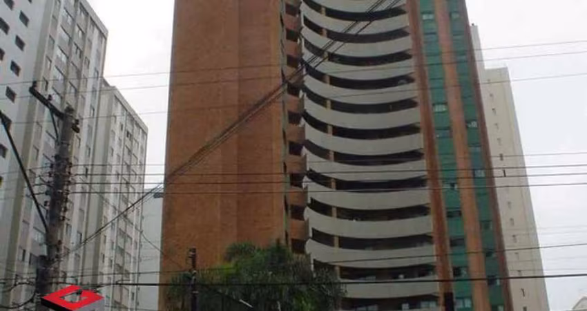 Apartamento 4 Dormitórios em Moema com 149m²