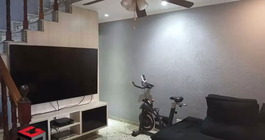 Excelente sobrado amplo com 240m² localizado no Centro de Diadema/SP.