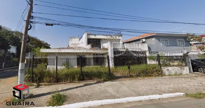 Terreno com casa antiga com 1000m² localizado no Bairro Indianópolis, São Paulo/SP.
