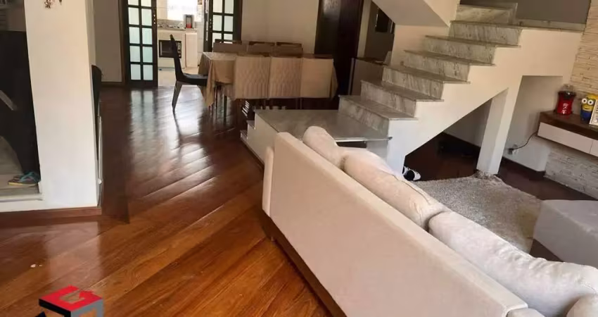 Sobrado à venda 3 quartos 3 suítes 6 vagas Nova Petrópolis - São Bernardo do Campo - SP
