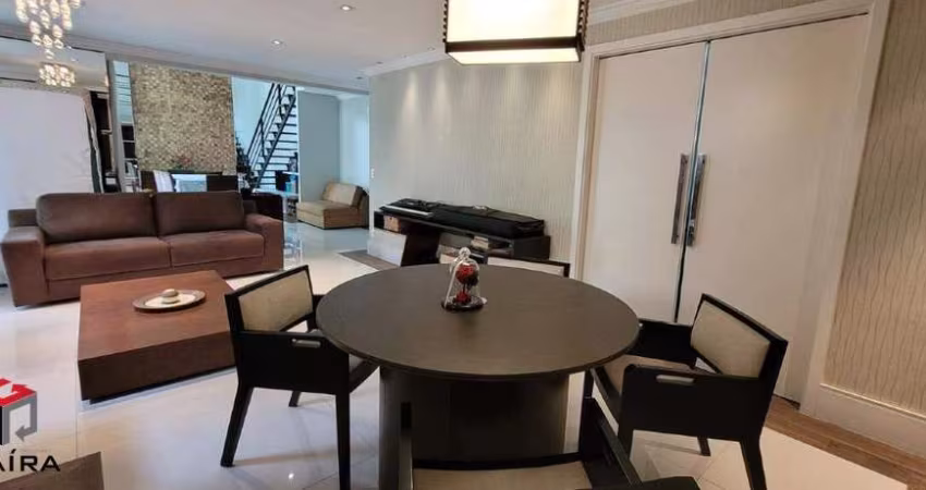 Apartamento Duplex em Jardim Paulista com 228m²