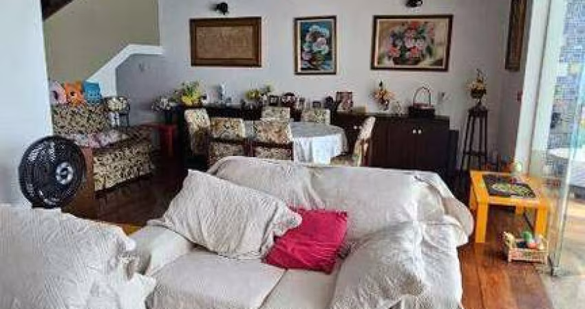 Casa com Piscina Travessa da Avenida Kennedy, aceita permuta em apartamento mobiliado até R$ 800 mil