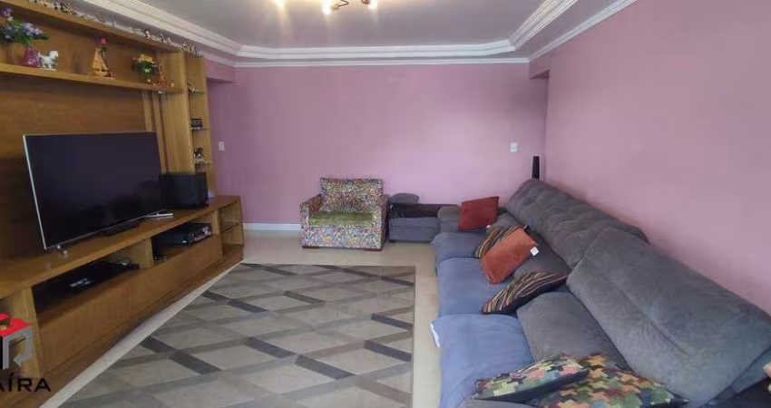 Casa à venda 3 quartos 1 suíte 8 vagas Pires - Santo André - SP