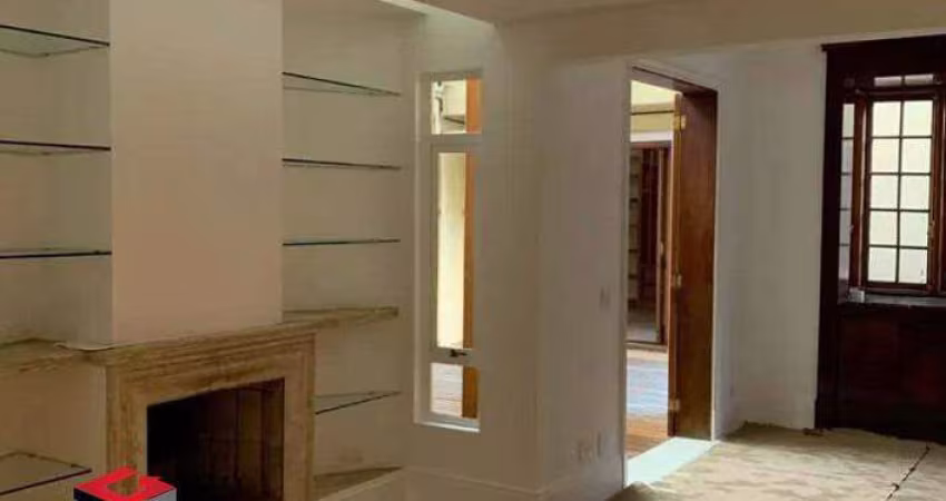 Casa de Vila em Jardim Paulistano com 300m²