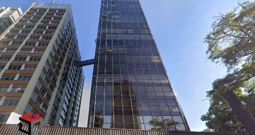 Espaçosa sala comercial á venda na av paulista recém reformada.