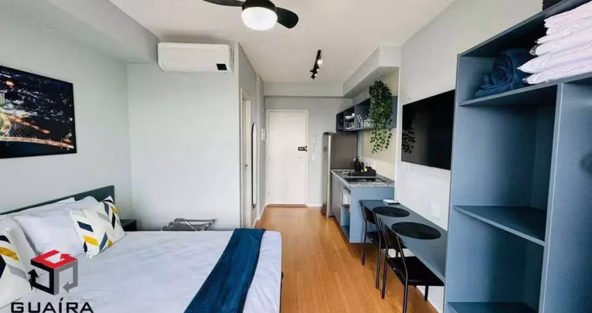 Studio com varanda, mobiliado , piscina , vaga e cadastrado em plataformas de aluguel