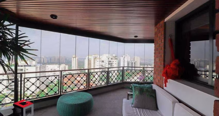 Luxuoso e sofisticado apartamento a venda no Alto de Pinheiros.