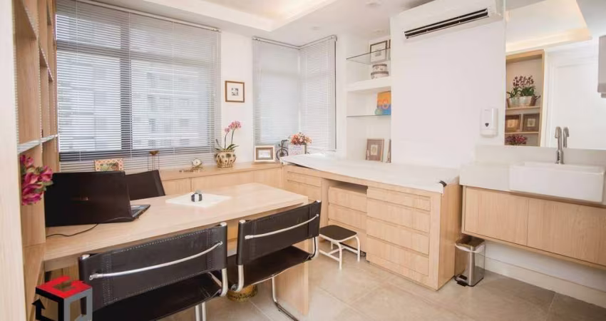 Sala Comercial na Vila Mariana 45 m2 Próximo aos Metrôs Santa Cruz e Praça da Árvore