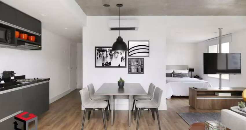 Gracioso apartamento mobiliado á venda na Cidade Monções.