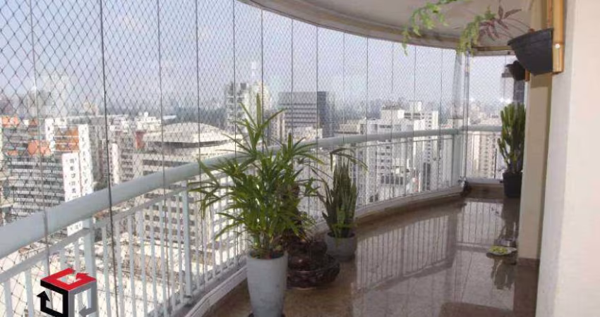 Apartamento em Jardim Paulista com 205m²