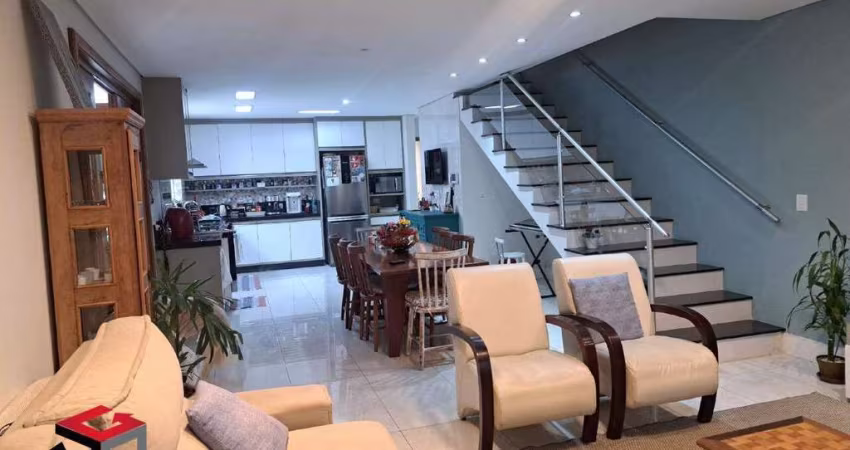 Sobrado à venda 4 quartos 1 suíte 5 vagas Rudge Ramos - São Bernardo do Campo - SP