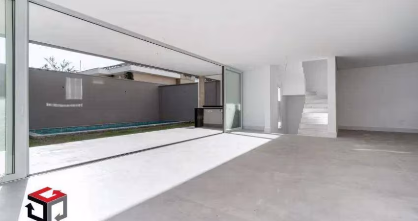 Casa de Condomínio com 4 Quartos e 6 banheiros à Venda, 367 m²
