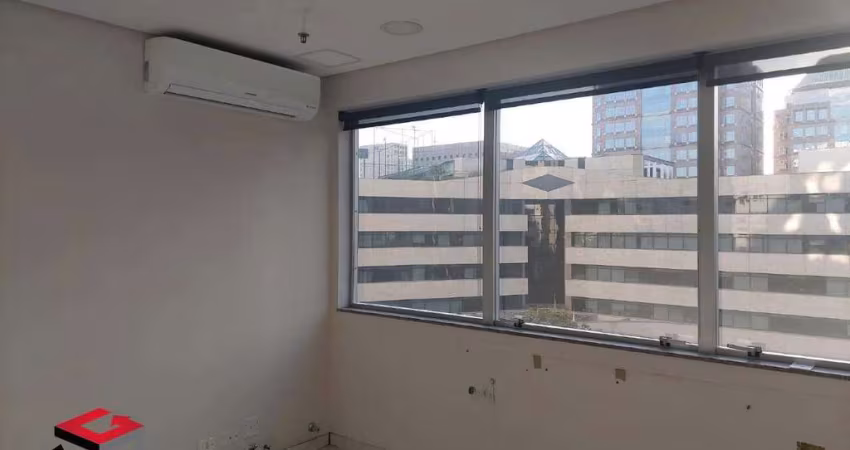 Conjunto Comercial em Chácara Santo Antônio (Zona Sul) com 33m²