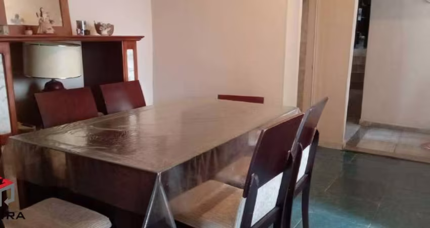 Casa com Galpão nos fundos em Vila Brasilina com 450m²