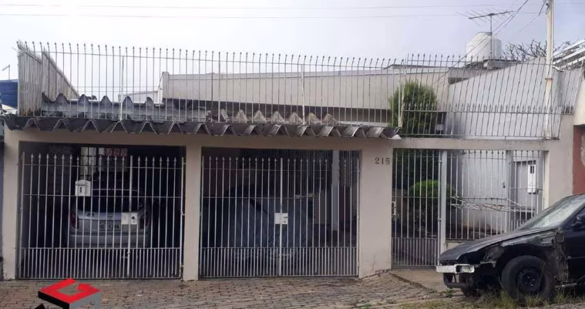 Casa à venda 3 quartos 1 suíte 4 vagas Vitória - Santo André - SP