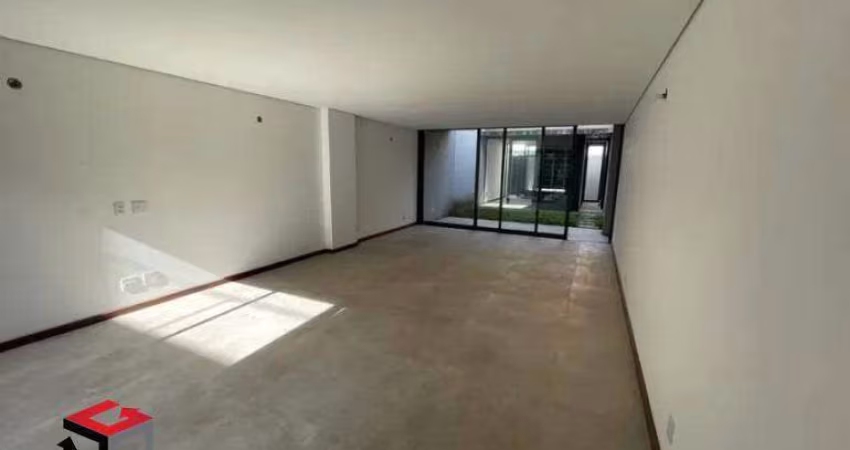 Casa em Vila Madalena com 278m²