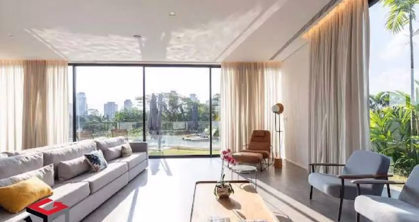 Casa em condomínio fechado - 3 suítes - 7 vagas - 1200m²