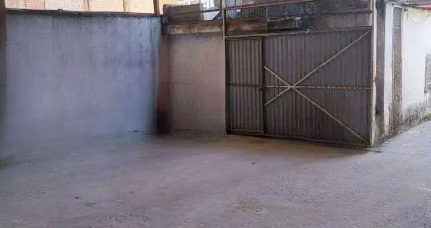 Galpão comercial á venda com 302m² na chácara santo antônio.