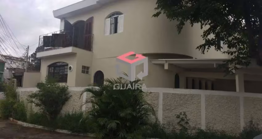 Sobrado de 117m² no Pq. Jaçatuba em Santo André - SP