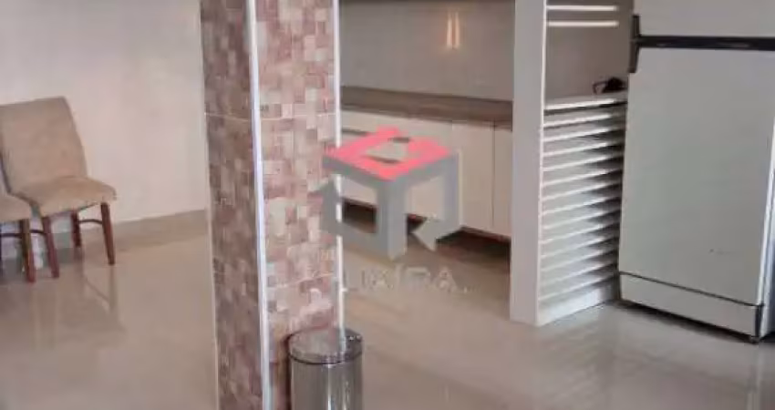 Sobrado com 211m² localizado no Bairro dos Casas em São Bernardo do Campo/SP.
