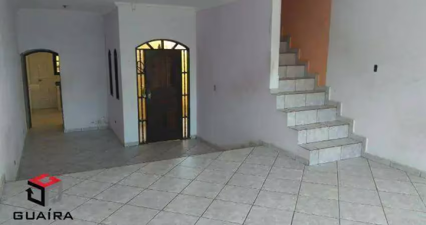 Sobrado para locação com 3 quartos, 4 vagas - Jardim Las Vegas - Santo André / SP