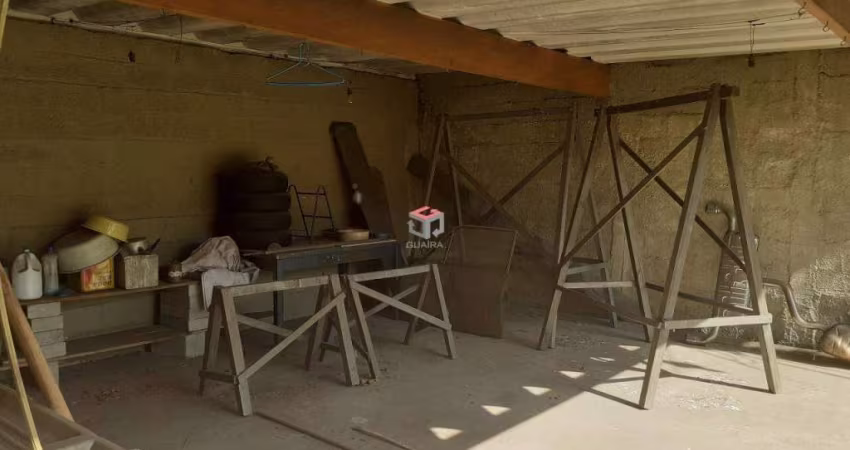 Casa em Terreno Plano ao Lado do Centro Comercial de Rudge Ramos