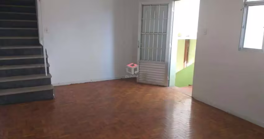 Casa assobradada em ótimo ponto comercial