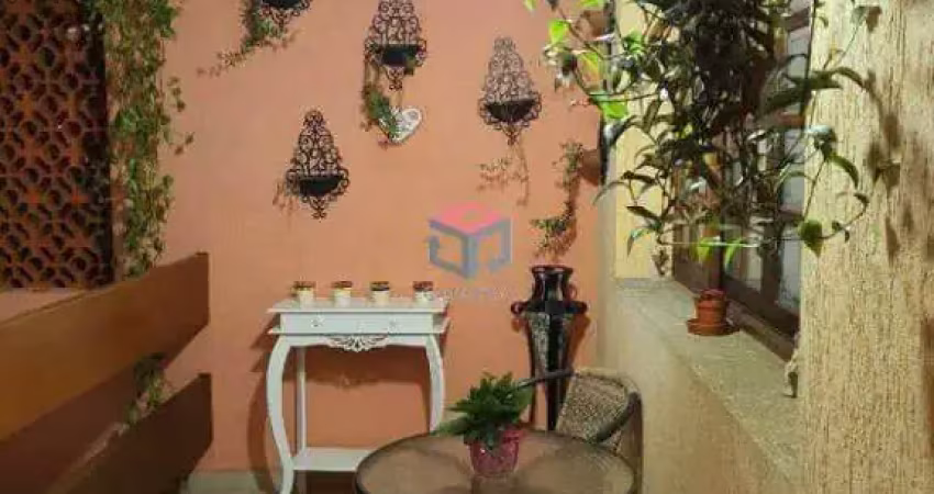 Sobrado com 225m² localizado no Parque Oratório em Santo André- SP.