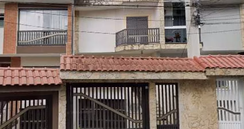 Sobrado com 360m² localizado no Centro de São Bernardo do Campo/SP.
